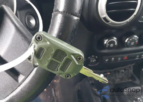 2014 Jeep Wrangler Unlimited Rubicon из США, поврежденный, VIN 1C4HJWFG4EL104827